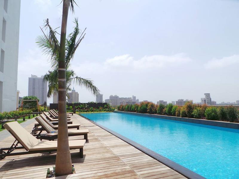 Lodha Primero - Swimming Pool